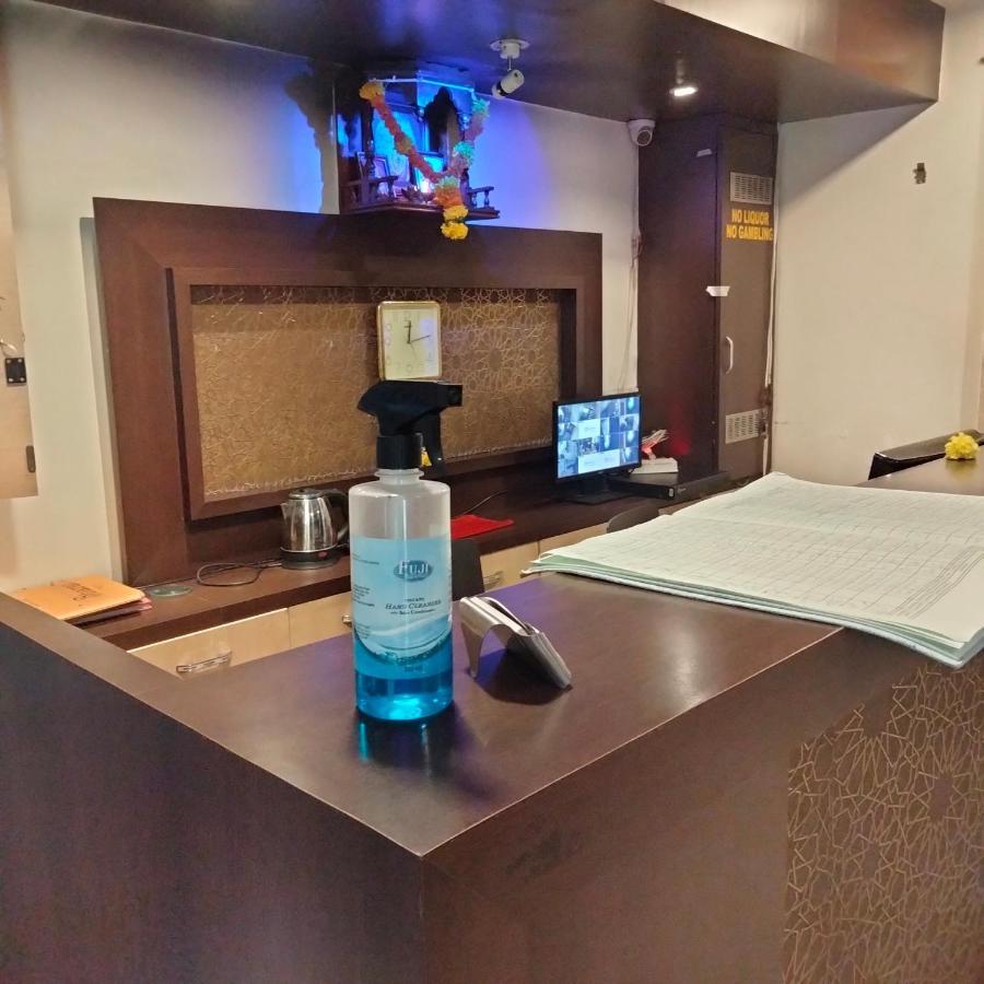 Hotel Everest Lodging Navi Mumbai Zewnętrze zdjęcie