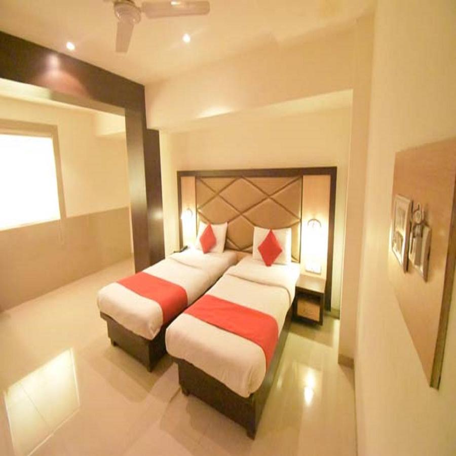 Hotel Everest Lodging Navi Mumbai Zewnętrze zdjęcie
