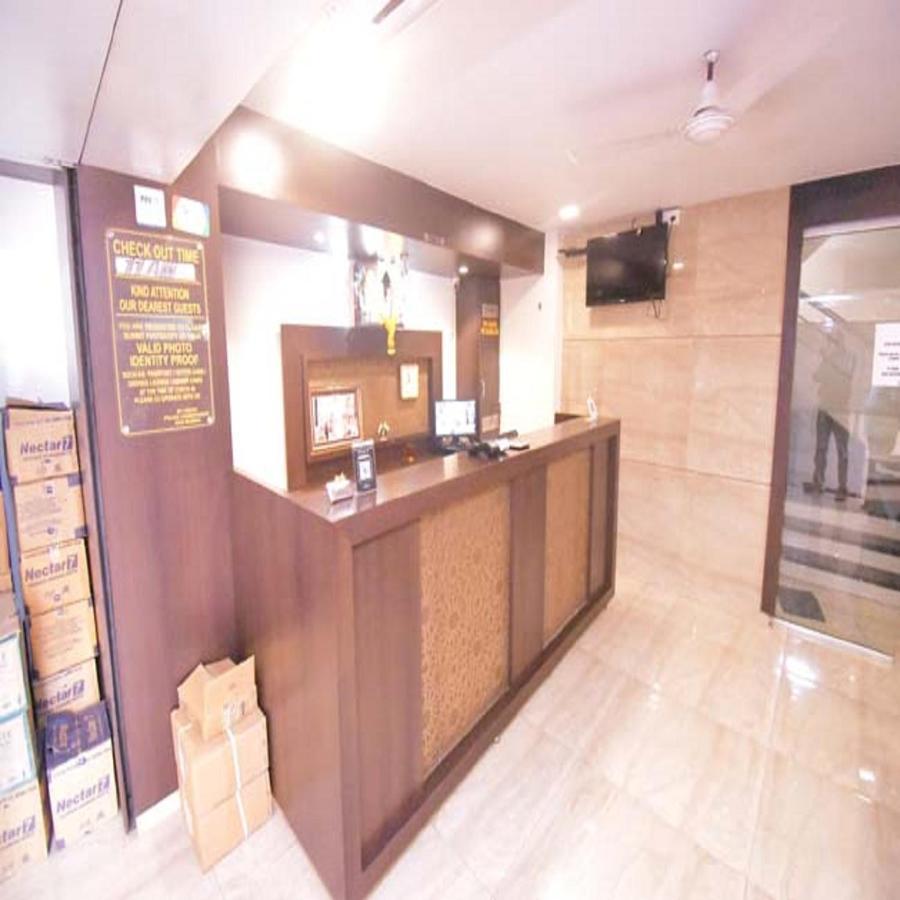 Hotel Everest Lodging Navi Mumbai Zewnętrze zdjęcie