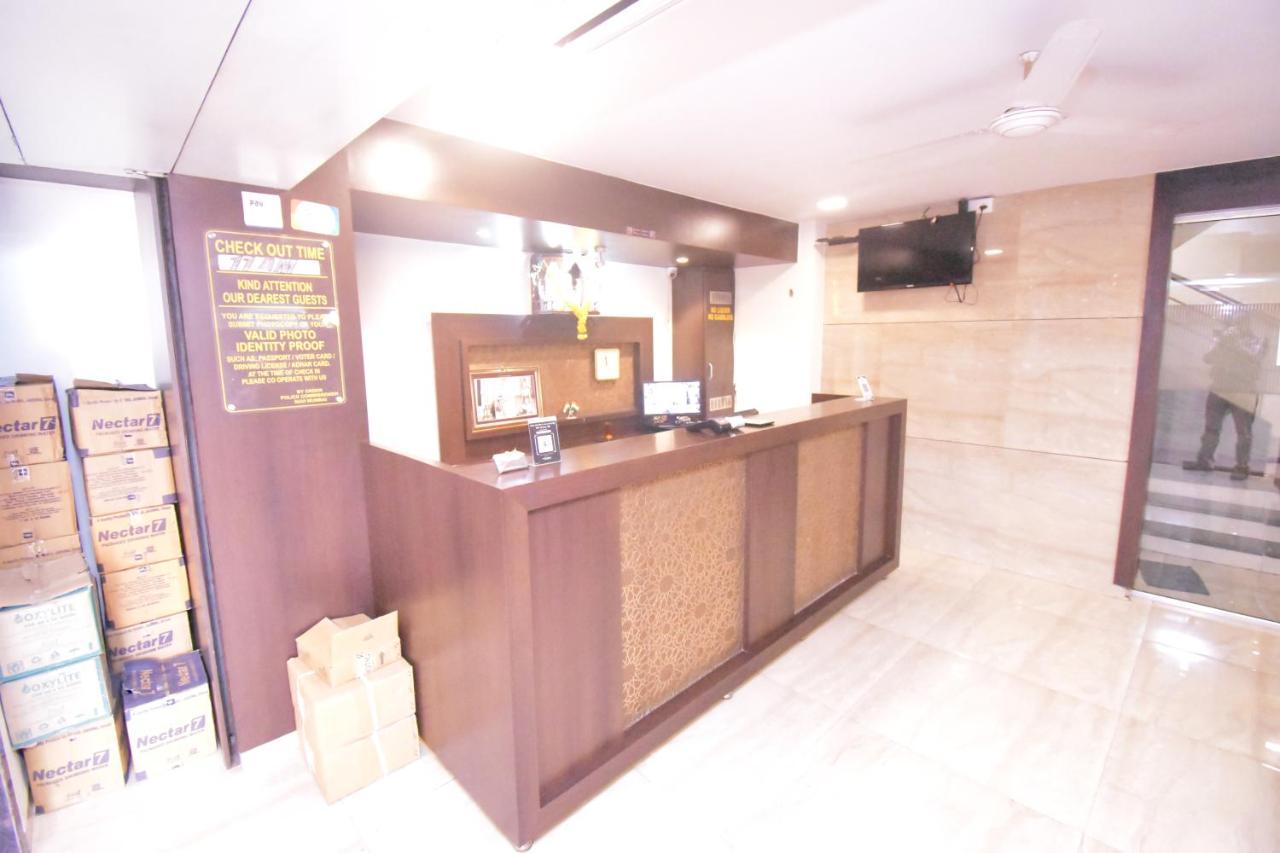 Hotel Everest Lodging Navi Mumbai Zewnętrze zdjęcie